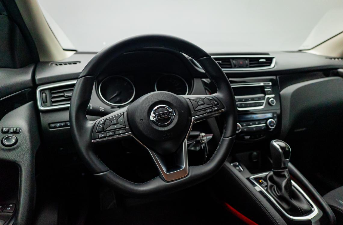 nissan picture