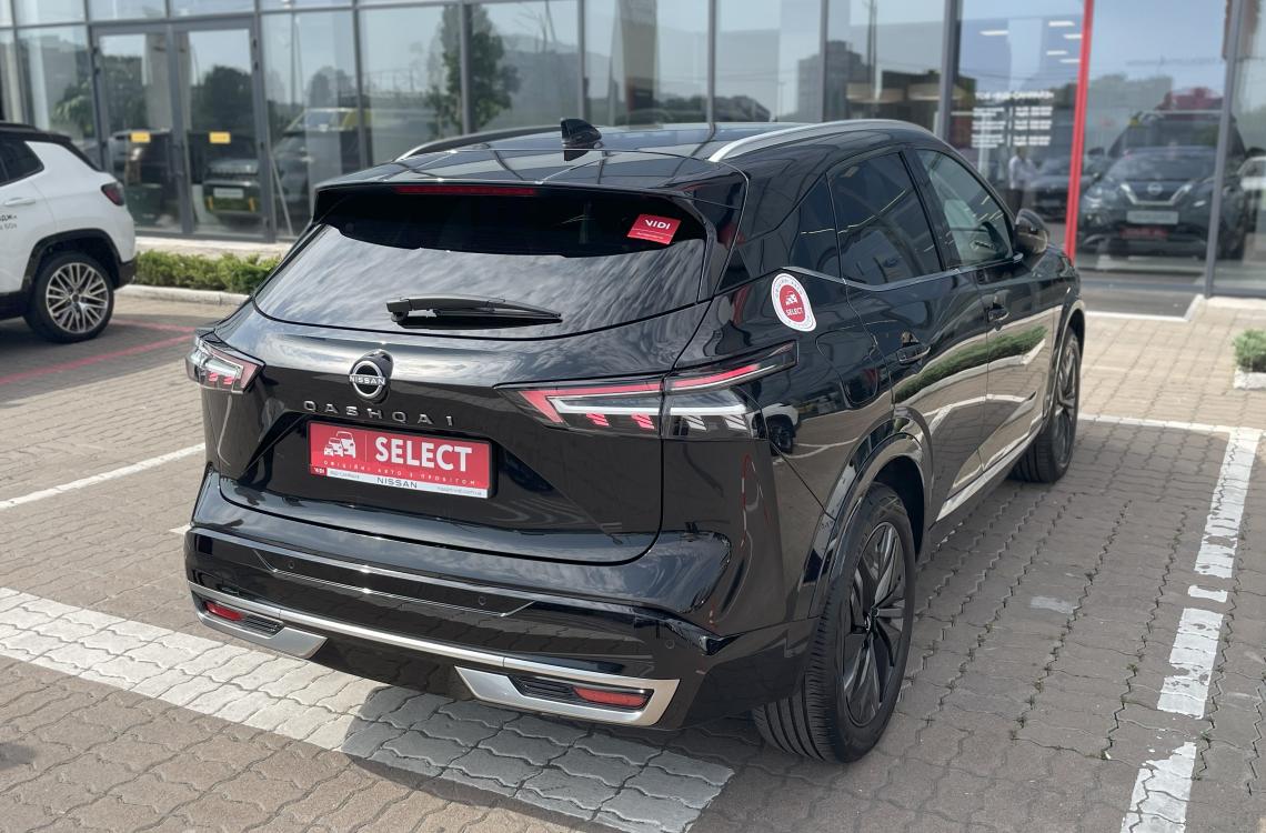 nissan picture
