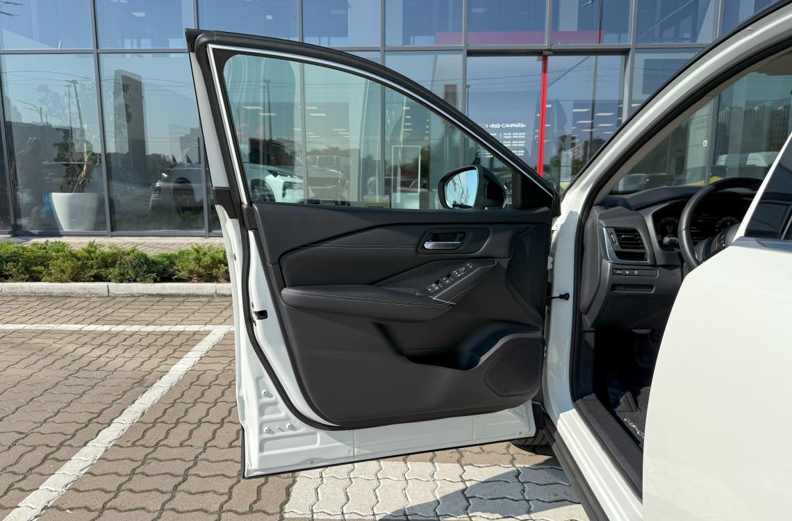nissan picture