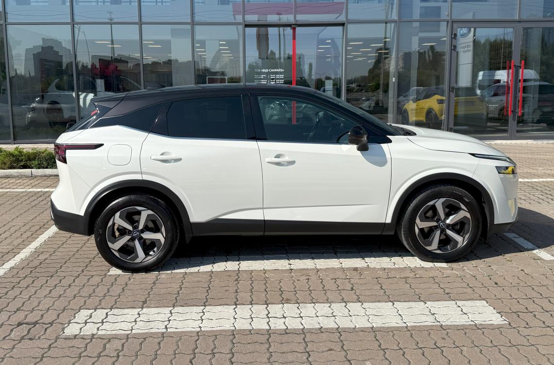 nissan picture