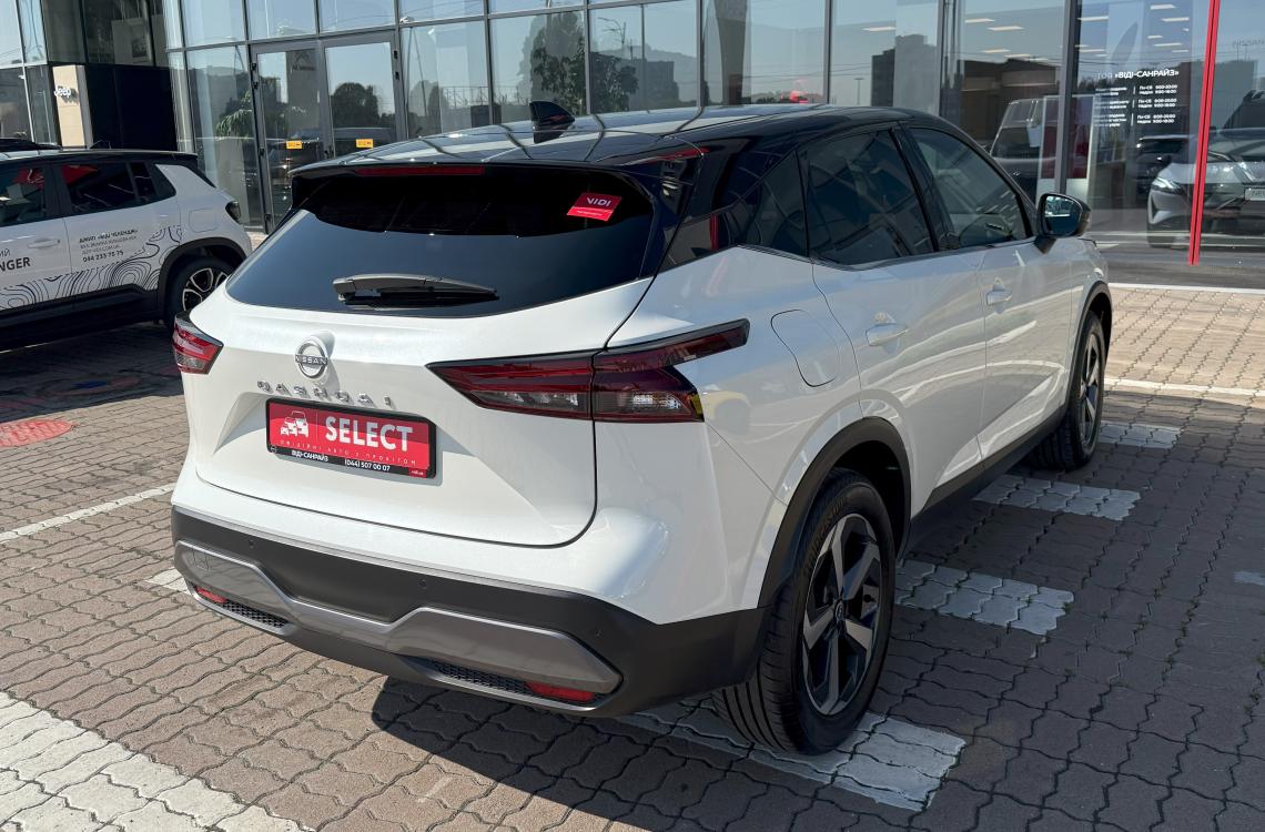 nissan picture