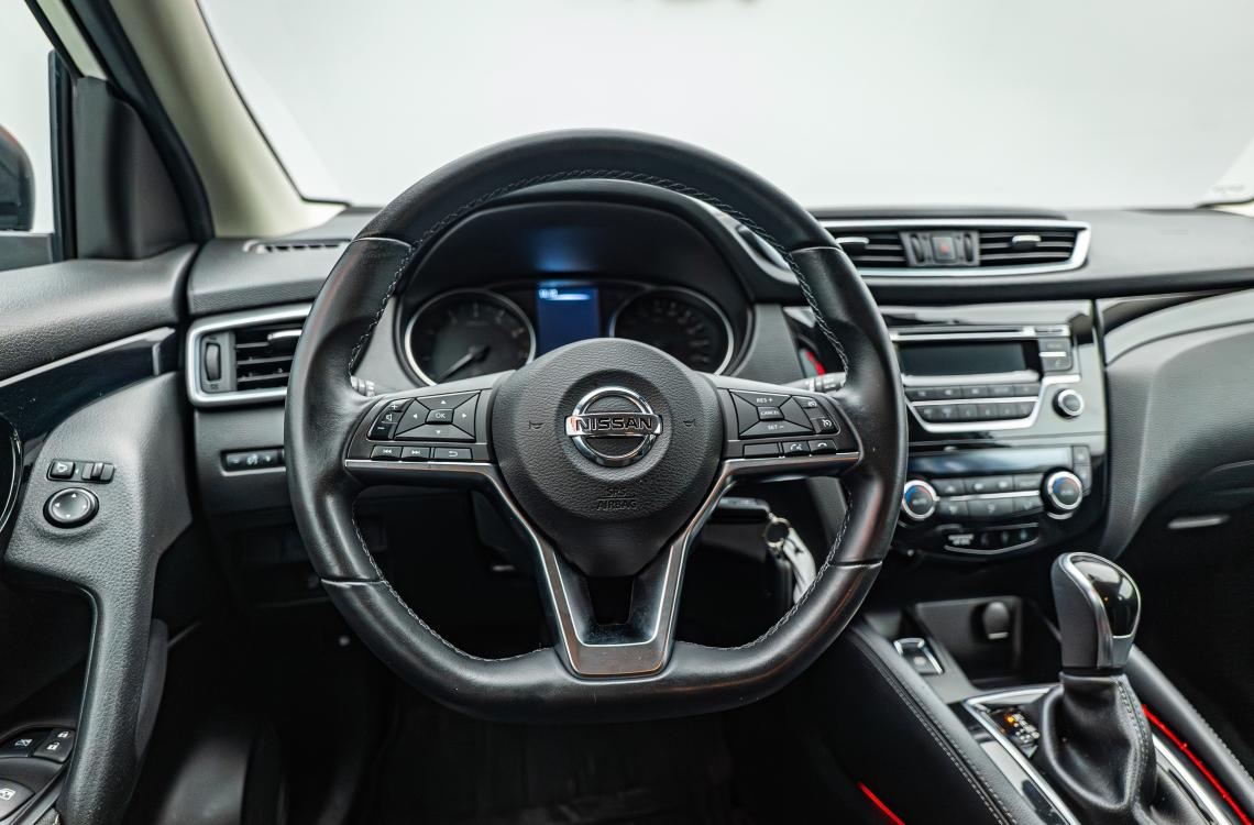 nissan picture
