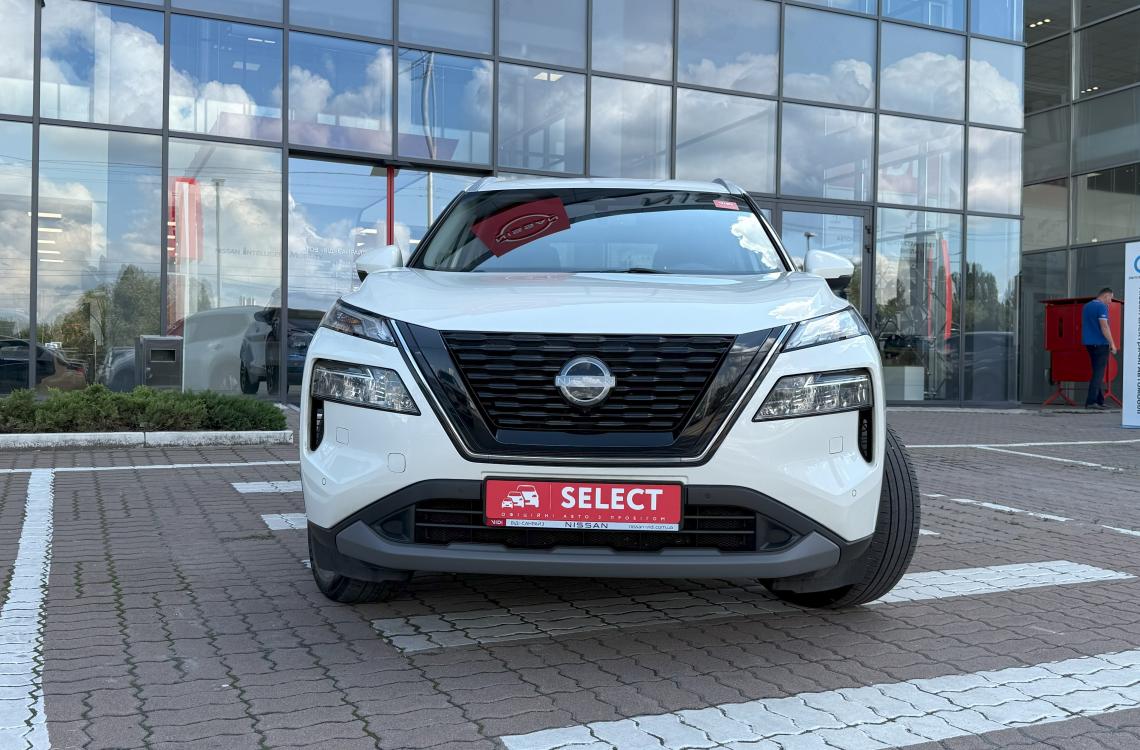 nissan picture