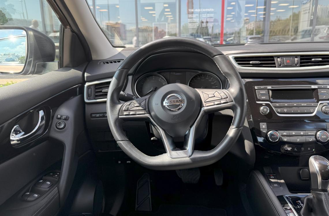 nissan picture