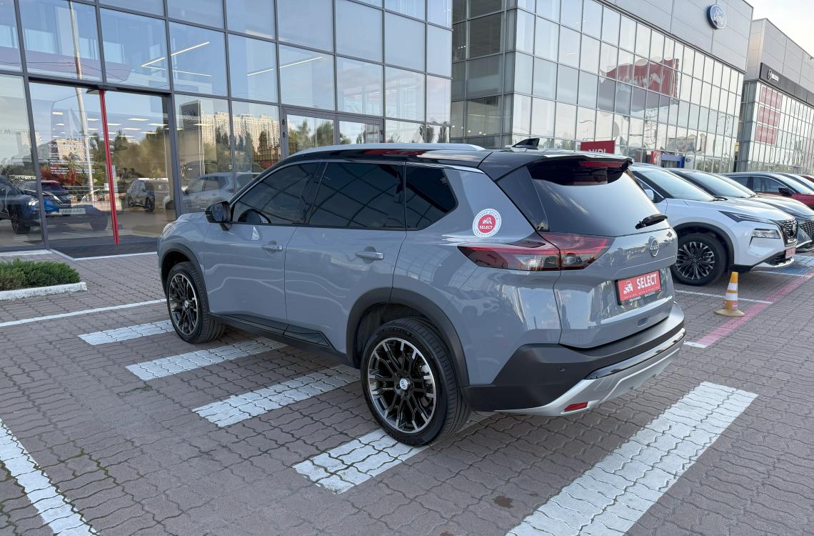 nissan picture