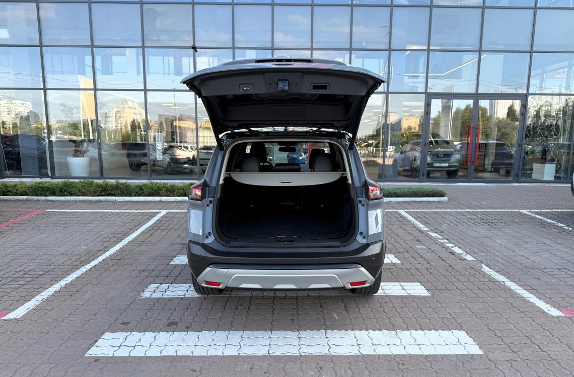 nissan picture