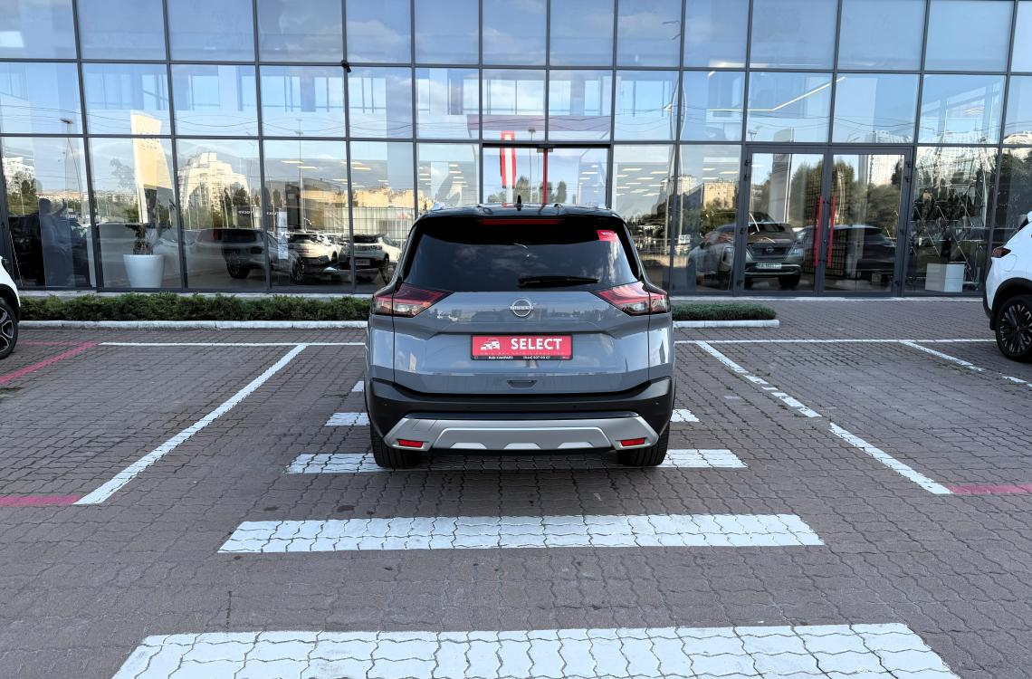nissan picture