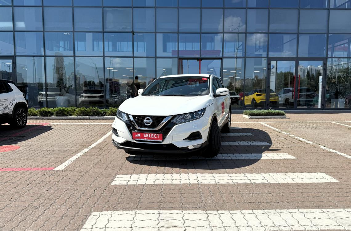 nissan picture