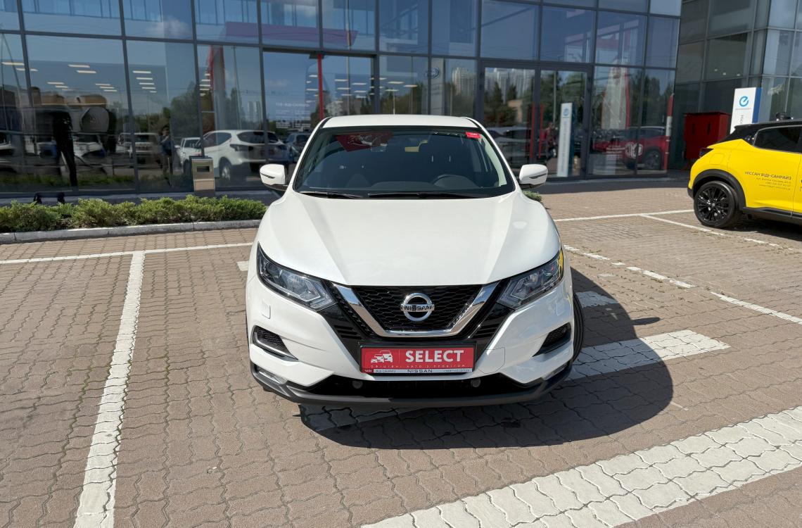 nissan picture