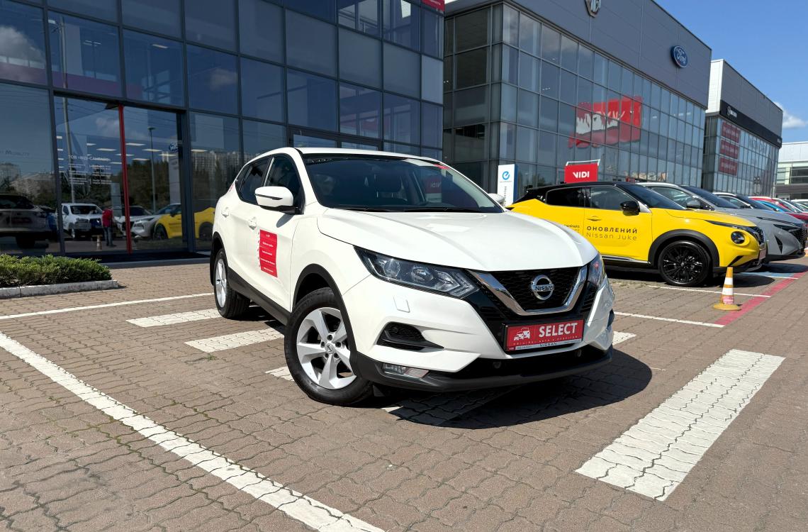 nissan picture
