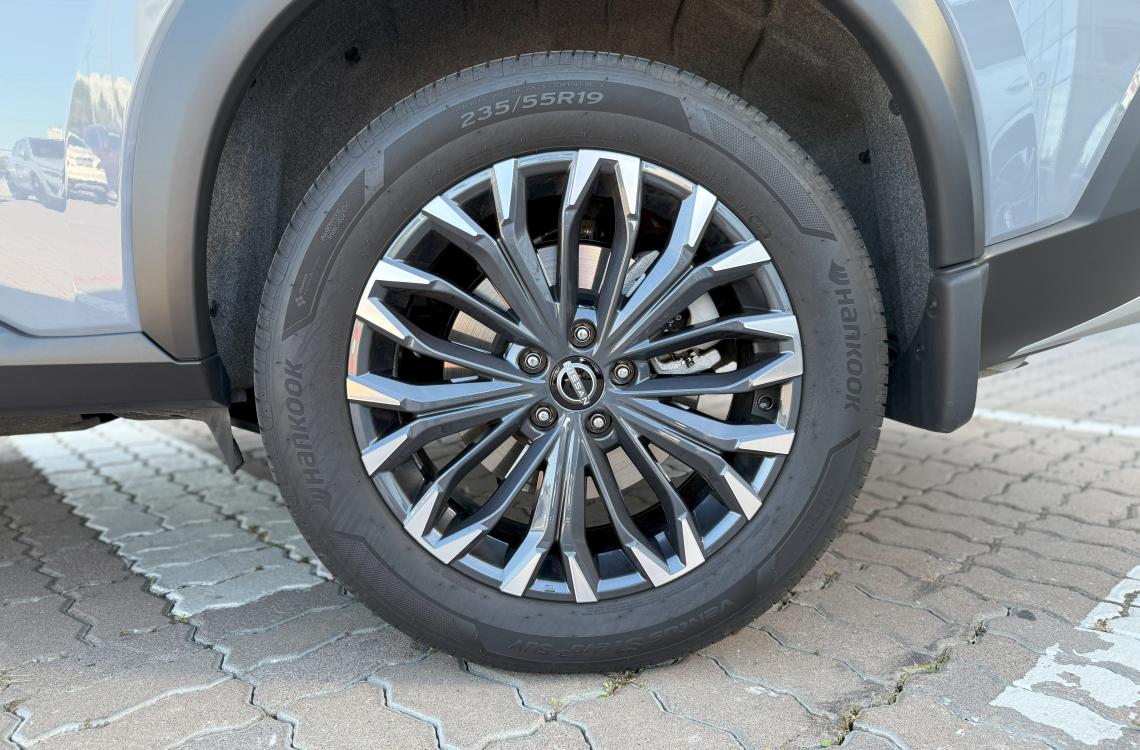 nissan picture