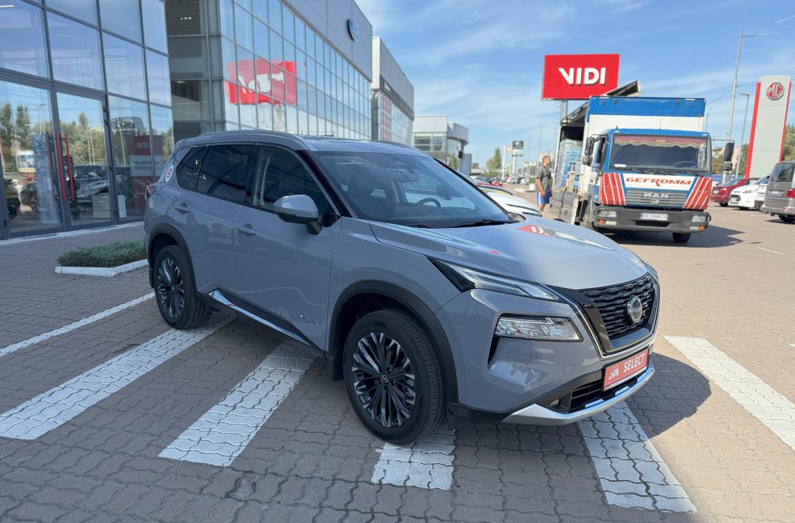 nissan picture