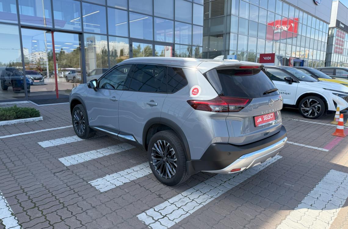 nissan picture