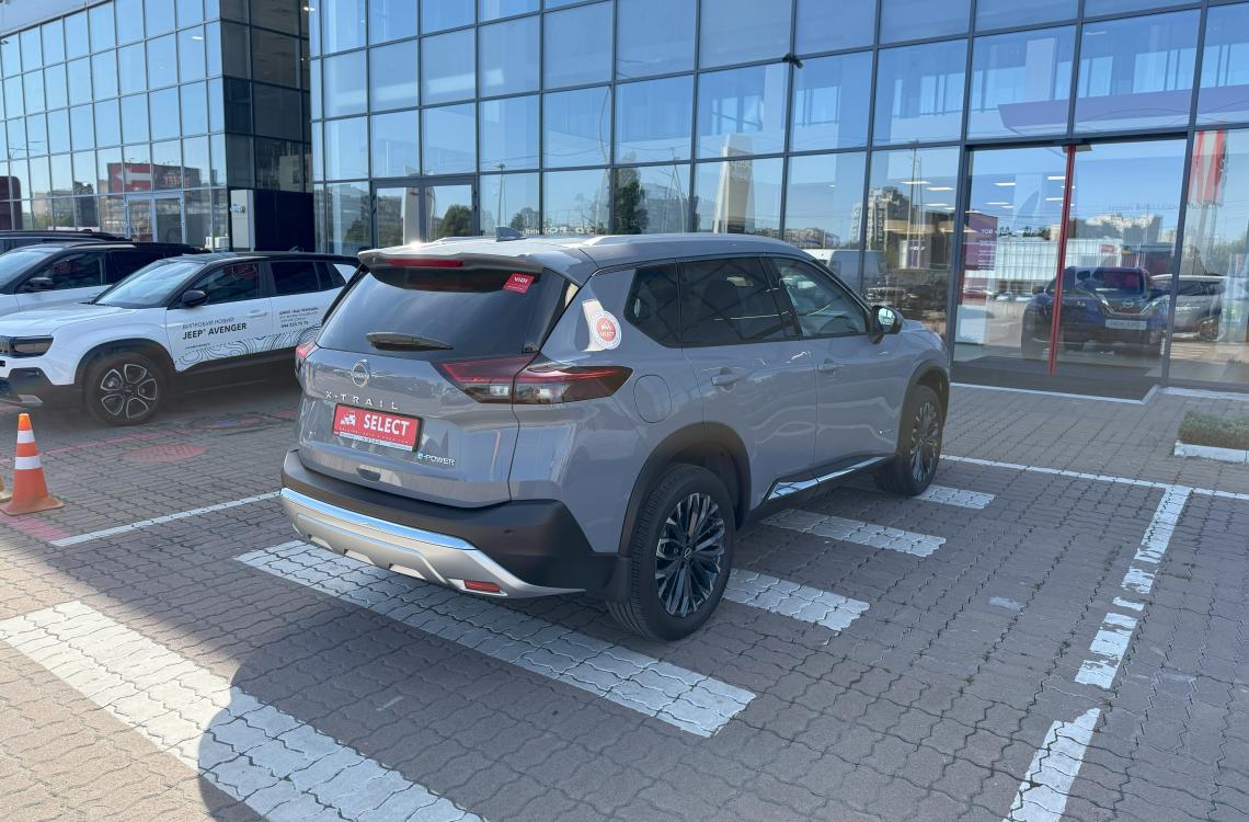 nissan picture