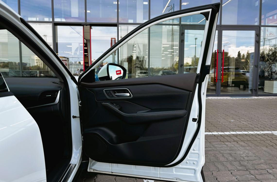 nissan picture