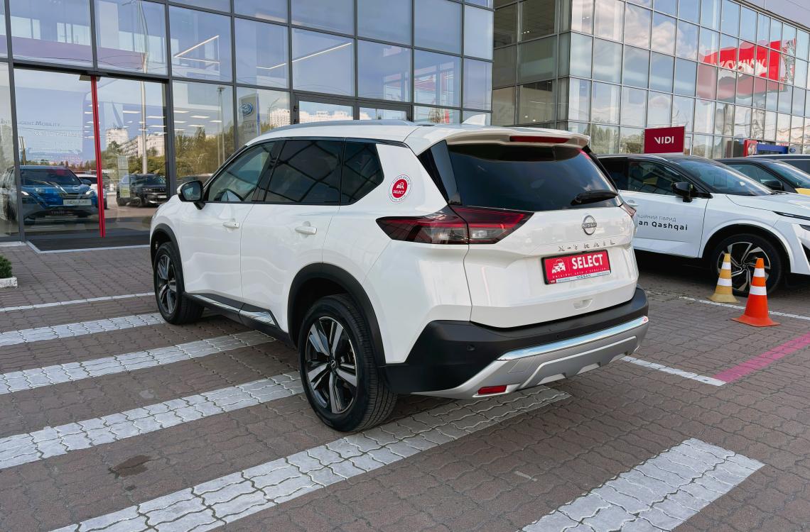 nissan picture