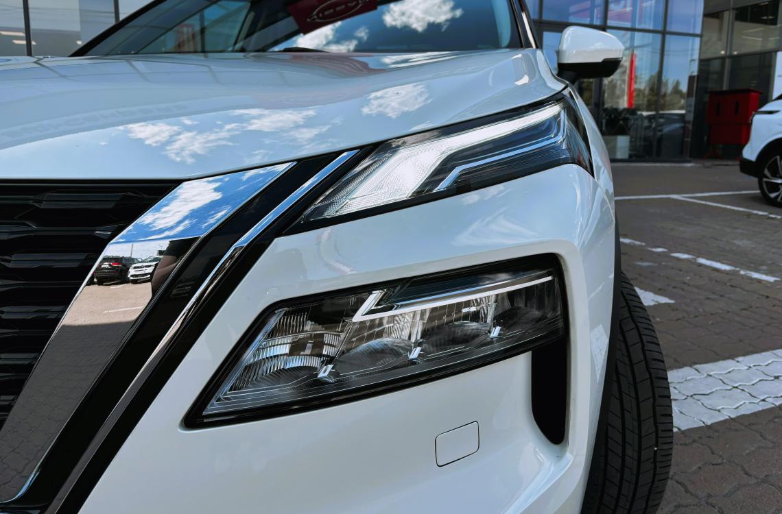 nissan picture