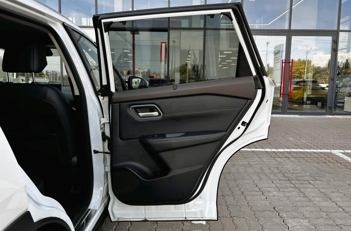 nissan picture