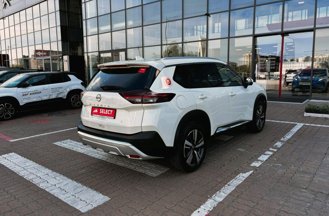 nissan picture