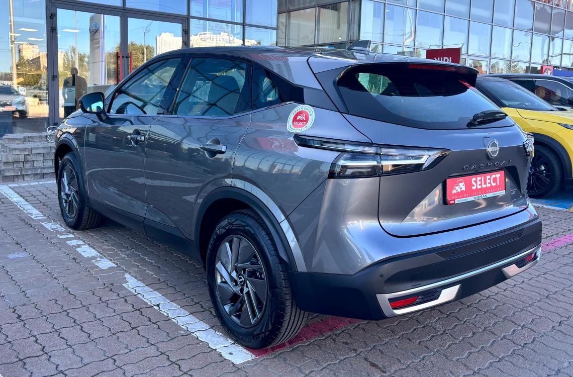 nissan picture