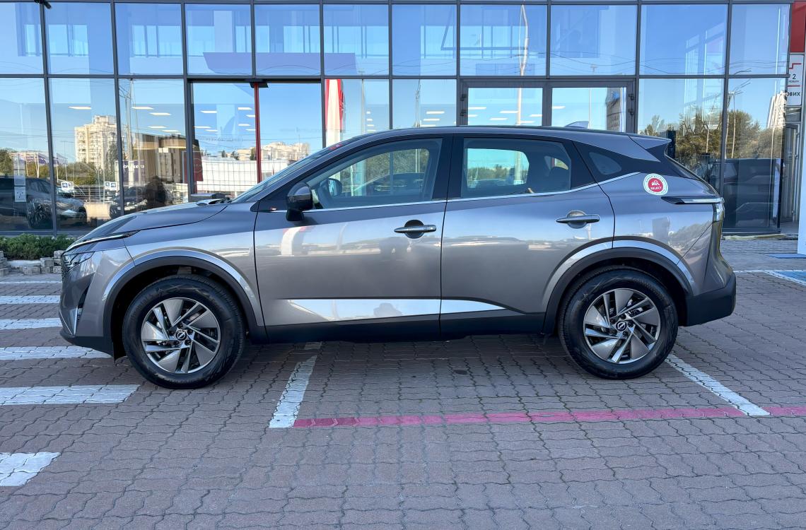 nissan picture