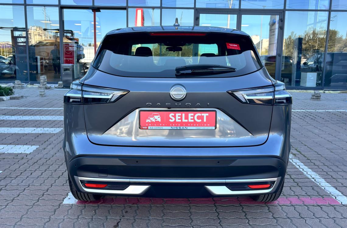 nissan picture