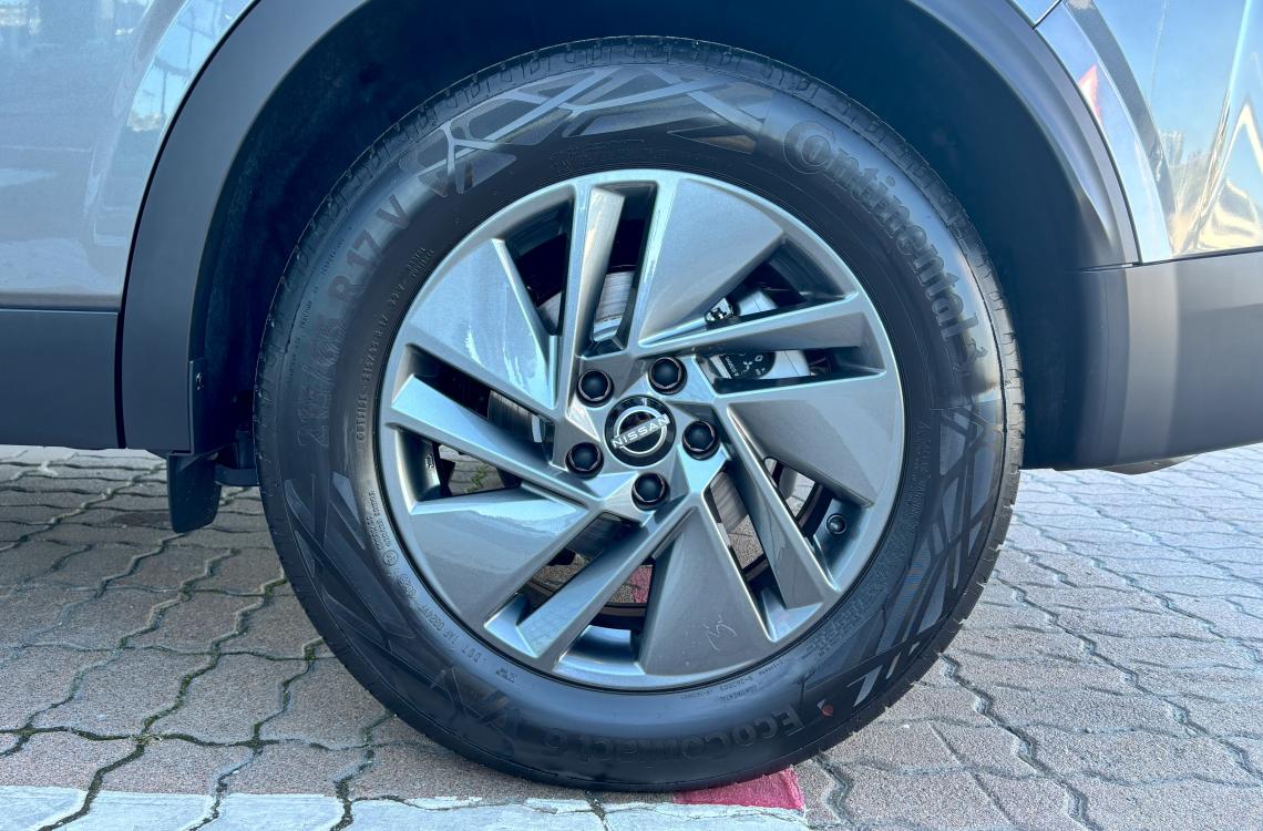 nissan picture