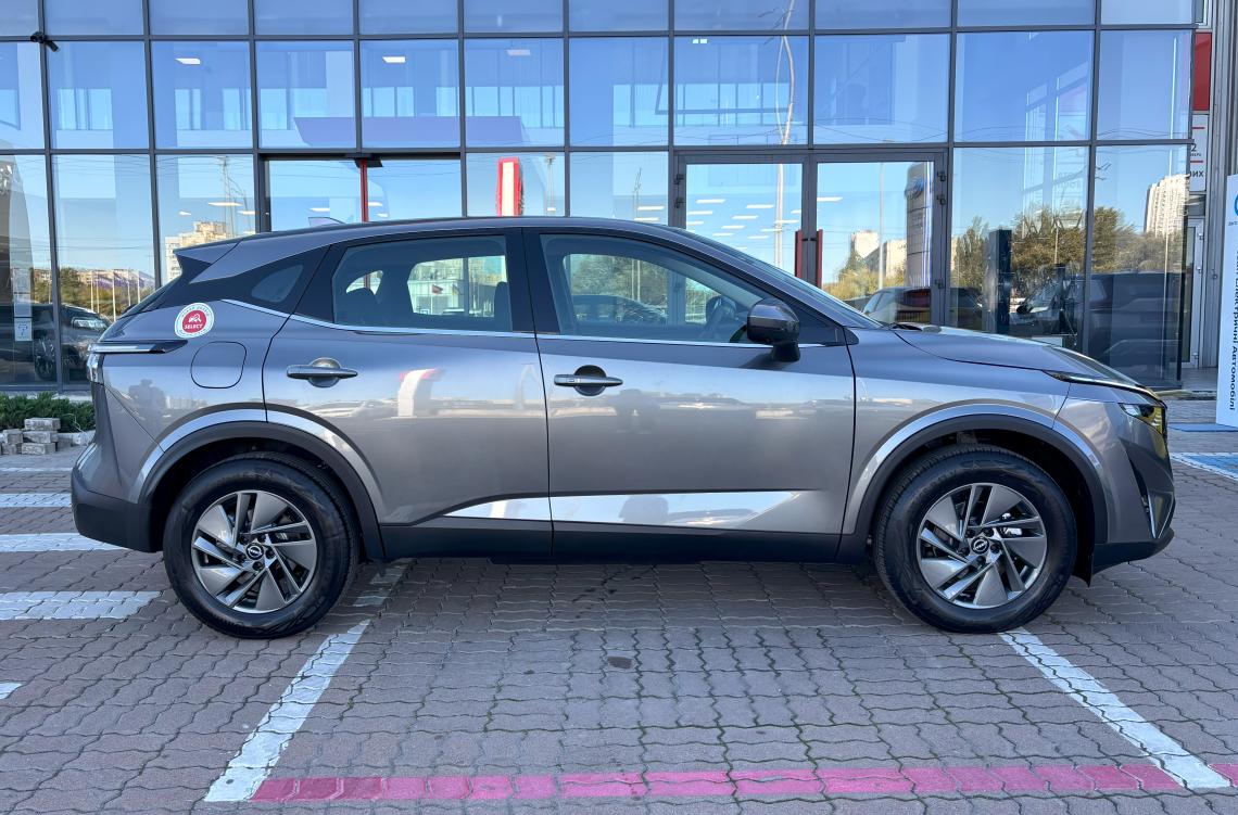 nissan picture
